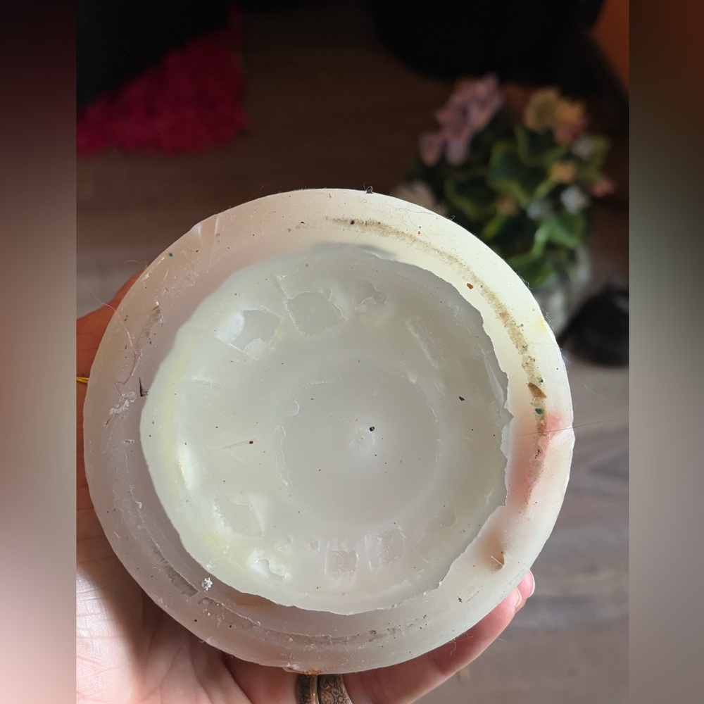 Handcrafted Real Dried Flower Petal Candle • Large Artisan Botanical Décor 🕯️ - Picture 7 of 7